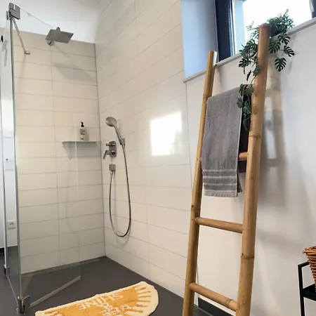 Holiday home Auszeit Am Mit Kamin Und Whirlpool, Naehe Berlin *