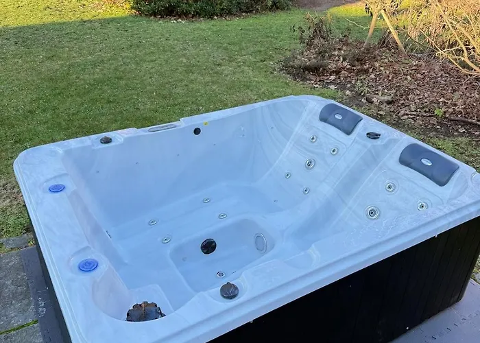 Auszeit Am Mit Kamin Und Whirlpool, Naehe Berlin *